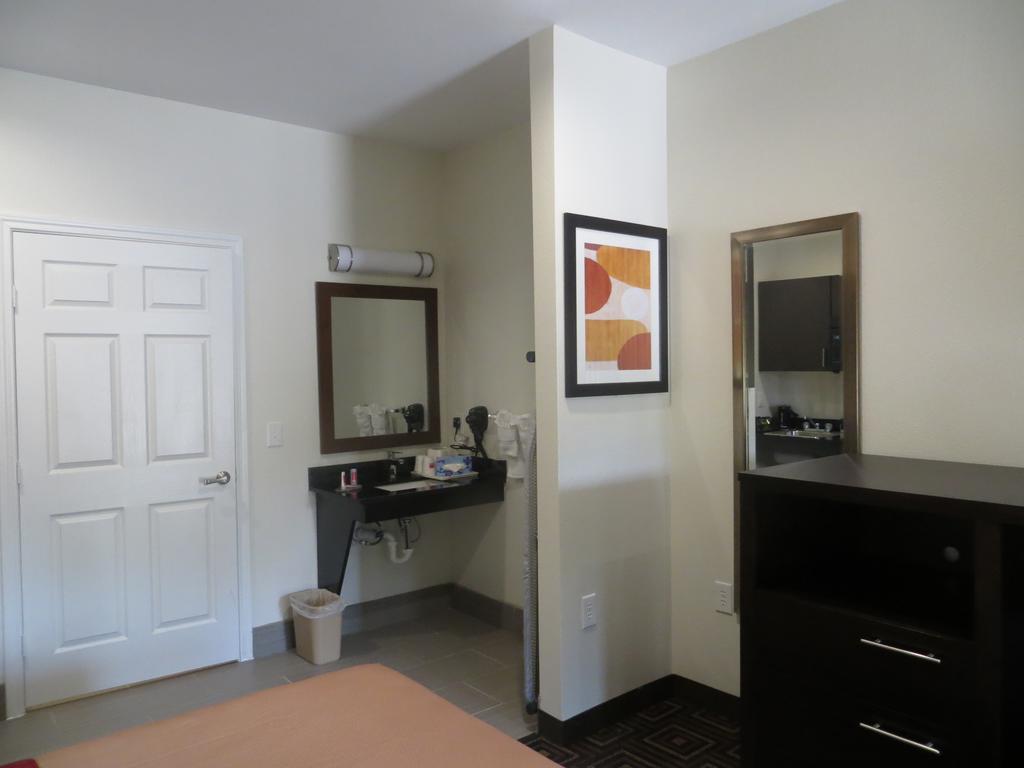 Econo Lodge Inn & Suites Houston Nw-Cy-Fair Jersey Village Dış mekan fotoğraf